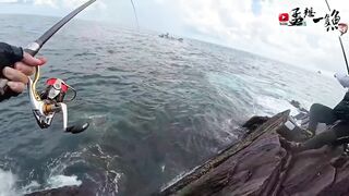 三仙黑礁坪: глубокие бровки и мощное течение как лёгкой снастью вытащить гигантов сезона 黒毛