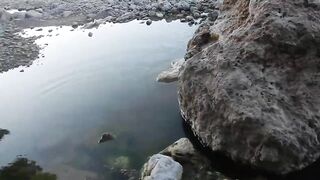 Река Göynük почти пересохла летний отдых в горах рядом с Кемером и прогулка по каменному руслу