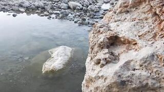 Река Göynük почти пересохла летний отдых в горах рядом с Кемером и прогулка по каменному руслу