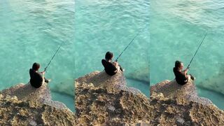 Морская рыбалка в Boracay выходной отельера день на лодке с удочкой и тёплым закатом у острова