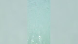 Морская рыбалка на Boracay маленькая лодка у рифа и первая серьёзная рыба в дневном выезде по волне