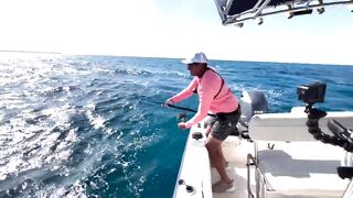 GT popping в Хургаде мощные поклевки и морская рыбалка на гигантского тревалли в Красном море