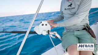 Рыбалка с огромным кальмаром в роли наживки охота за еще более крупным хищником