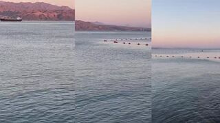 Небольшой залив Красного моря в Эйлате место для отдыха дайвинга и рыбалки