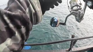 10.2 кг GT против маленькой Shimano Stella C3000 морская рыбалка в Таиланде на ультралайт снасть