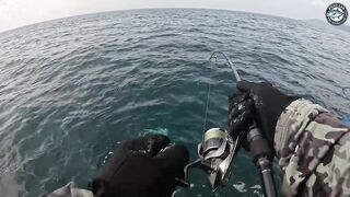 10.2 кг GT против маленькой Shimano Stella C3000 морская рыбалка в Таиланде на ультралайт снасть