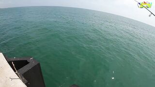 Рыбалка с пирса Hua Hin есть поклевки рыба клюет и морская прогулка удалась