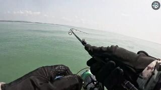 Попперы и GT на поверхности эпичная морская рыбалка у Khao Lak с PopmasterD и Barbiecuda на лонгтейле