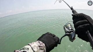 Попперы и GT на поверхности эпичная морская рыбалка у Khao Lak с PopmasterD и Barbiecuda на лонгтейле