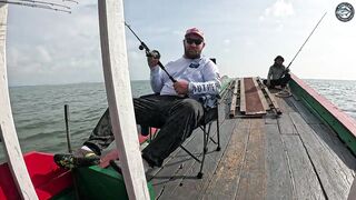 Попперы и GT на поверхности эпичная морская рыбалка у Khao Lak с PopmasterD и Barbiecuda на лонгтейле