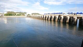 Ночная рыбалка с пирса Hua Hin EP 13 проверяем какие виды рыбы клюют под огнями в гавани