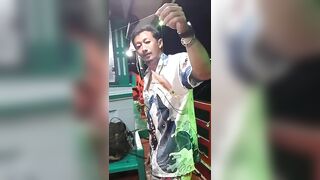 Ночная охота на кальмара в Hua Hin лодка тайского капітана и огни над морем вместо фонарных столбов