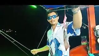 Ночная охота на кальмара в Hua Hin лодка тайского капітана и огни над морем вместо фонарных столбов