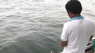 Таиланд Хуахин видео инструкция как правильно ловить рыбу в море у городского пирса