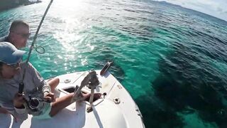 Каранкс на 24 г стик морская рыбалка на Пхукете и сашими своими руками прямо в лодке