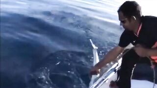 Fishing Thoddoo Maldives морская рыбалка на Мальдивах вокруг острова Тодду и коралловых рифов