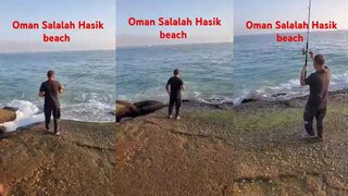 Oman Salalah Hasik Beach удивительно красивый пляж океанские волны и мысли о рыбалке у скал