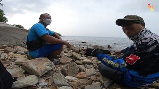 Первый раз на Koh Samet местный показывает лучшие fishing spots в зоне Sai Kaew Beach