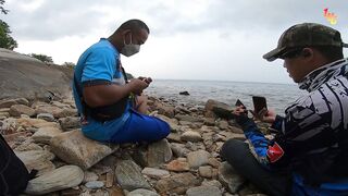 Первый раз на Koh Samet местный показывает лучшие fishing spots в зоне Sai Kaew Beach