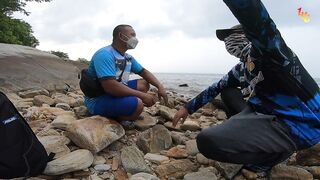 Первый раз на Koh Samet местный показывает лучшие fishing spots в зоне Sai Kaew Beach