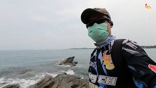 Первый раз на Koh Samet местный показывает лучшие fishing spots в зоне Sai Kaew Beach