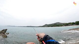 Первый раз на Koh Samet местный показывает лучшие fishing spots в зоне Sai Kaew Beach