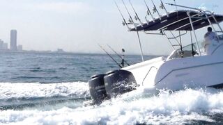 Deep sea fishing Ajman с чартером Captain Hook морская рыбалка в открытом заливе ОАЭ