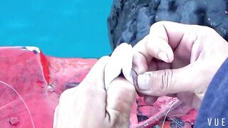 Рыбалка у узкого входа в Cam Ranh Bay сильное течение и выход рыбы к камням