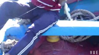 Рыбалка у узкого входа в Cam Ranh Bay сильное течение и выход рыбы к камням