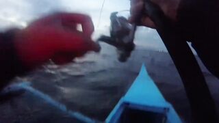 Cordova Cebu, мощные удары рыбы при вертикальном джиге морская рыбалка воровски тянет к океану