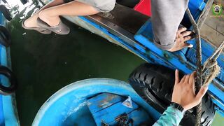 Phan Thiet жирная точка по cá rìa и cá nâu рыбалка с пирса когда клюет почти на каждый заброс