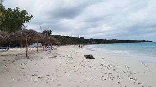 Guardalavaca пляжный променад Кубы прогулка по берегу и мысли о рыбалке