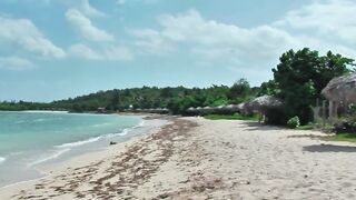 Public beach Guardalavaca Cuba открытый пляж для купания прогулок и любительской рыбалки