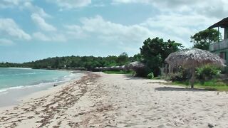 Public beach Guardalavaca Cuba открытый пляж для купания прогулок и любительской рыбалки