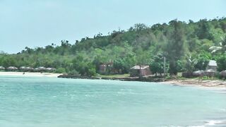 Public beach Guardalavaca Cuba открытый пляж для купания прогулок и любительской рыбалки