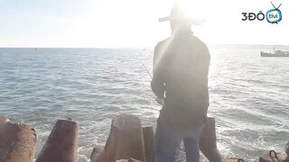 Морская рыбалка у входа в порт Phan Thiet сильное течение и активная рыба