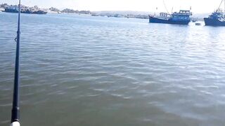 Рыбалка Phan Thiet Binh Thuan берег лодка и первые поклёвки при закате