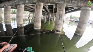 Phan Thiet мост в центре города делаем точку под рыбалку по cá rìa и cá nâu клев без перерыва