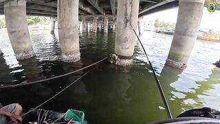 Phan Thiet мост в центре города делаем точку под рыбалку по cá rìa и cá nâu клев без перерыва