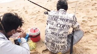 Ловля песчаного бычка biển Phan Thiet прибрежная донная рыбалка у волнореза