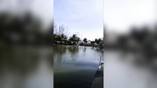 Вьетнам рыбалка на море лодка сети и простая жизнь людей у воды