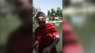 Вьетнам рыбалка на море лодка сети и простая жизнь людей у воды