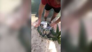 Вьетнам рыбалка на море лодка сети и простая жизнь людей у воды