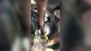 Вьетнам рыбалка на море лодка сети и простая жизнь людей у воды