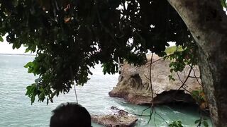 Спокойная рыбалка на экстремальном споте Tegal Wangi Bali ловим и тут же отпускаем птицу