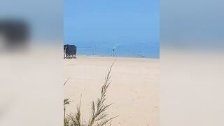 Такие сети видели морская рыбалка на Хайнане огромные стенки из лески прямо вдоль пляжа