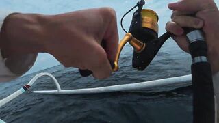 Морская рыбалка у берегов Бали - шторм, джиг с 250 метров и охота за трофейной рыбой