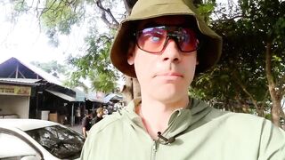 Инспектирую рыбный рынок в Jimbaran Bali свежий улов с ночной морской рыбалки в заливе