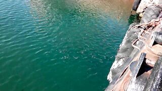 Керчь море полное рыбы прогулка по набережной и разговоры о рыбалке