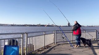 FISH ON на реке Mersey морская рыбалка с берега у устья и неожиданные поклевки